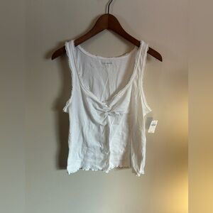 Old Navy | NEW! White Ruched Lettuce & Lace hem tank
